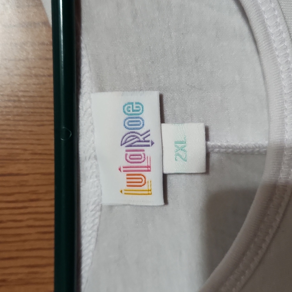 Lularoe - Picture 2 of 4